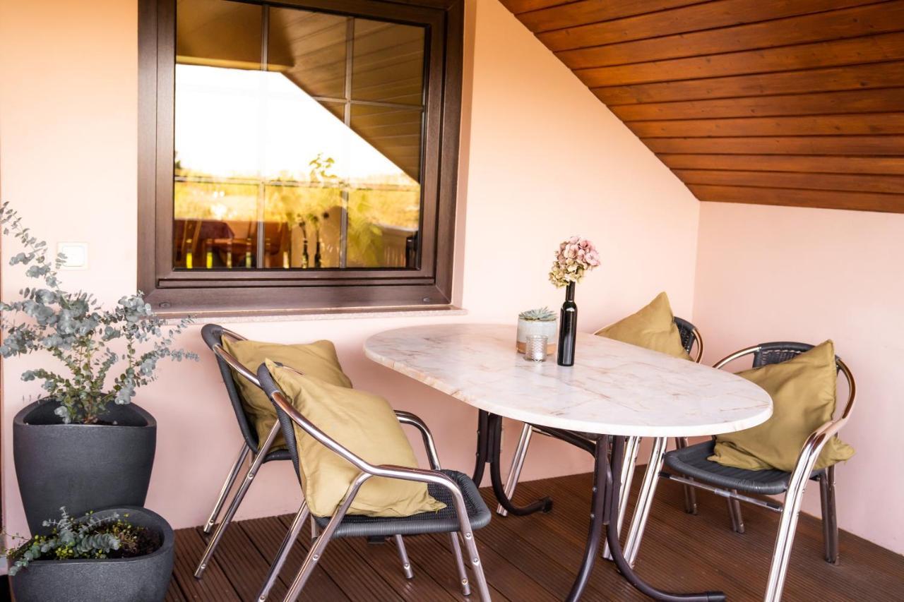 Lieblingsplatz By Julia & Tom Apartamento Kesselsdorf Exterior foto
